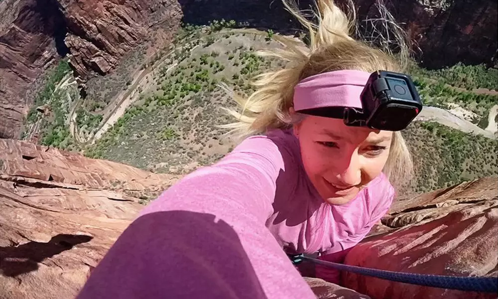 GoPro Hero4 Session Waterproof Action Camera (Refurbished) - Second Medium