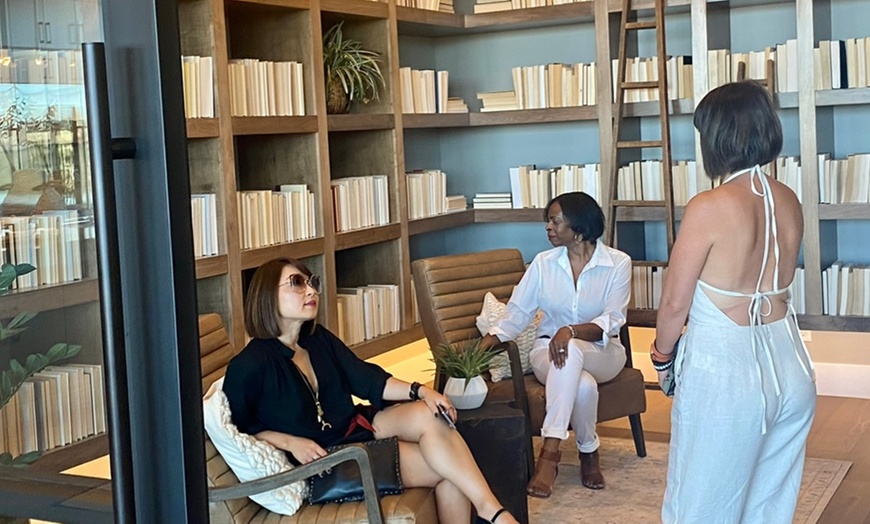 Image 4: Luxury Home Tours – Explore Elite Vegas Properties