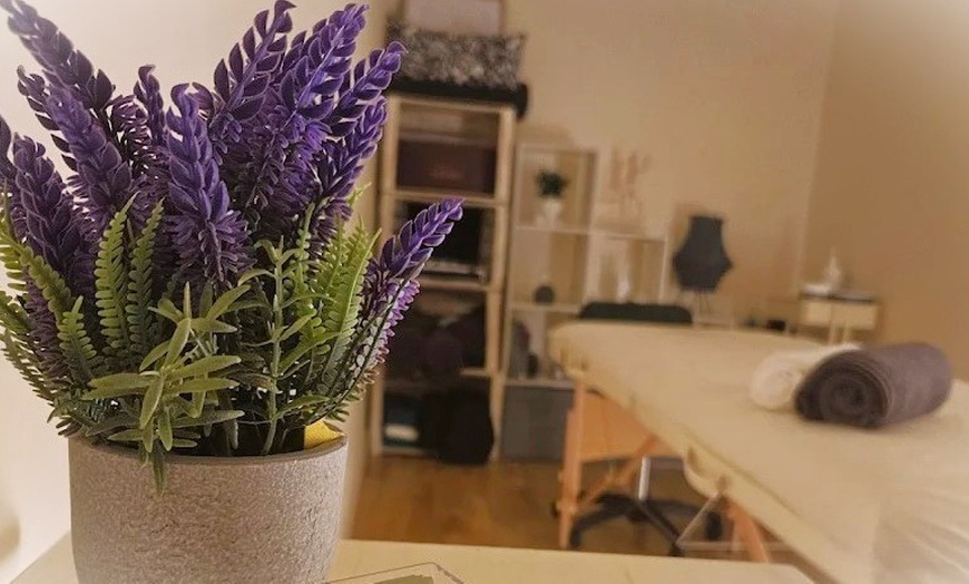 Image 4: Masaje para embarazadas 45 minutos o con presoterapia 60 minutos