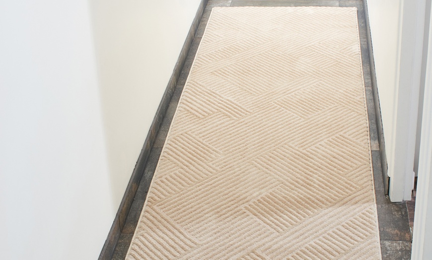 Image 18: Tapis de salon beige moderne 