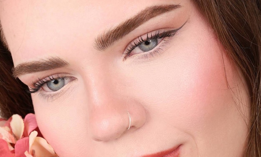 Image 3: Up to 40% Off on Microblading at Mia Brows Lashes