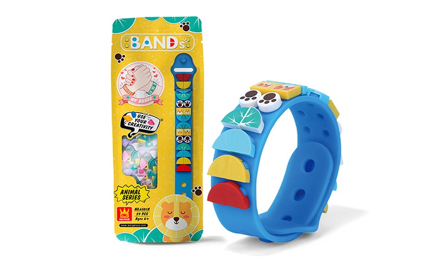 Image 5: Kreatives DIY-Armband-2-er-Set mit bunten Bausteinen