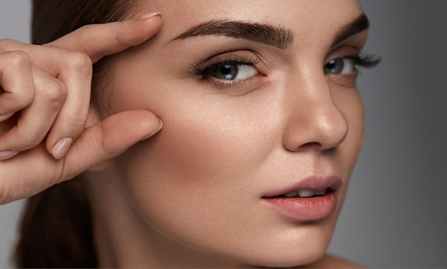 Image 10: Tratamiento reafirmante inyectado, mesoterapia y ADN 