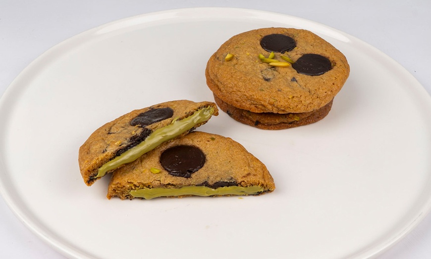 Image 6: Choice Of 12 Cupcake Box Or Spend AED 50, 100 Or 200 On Anything