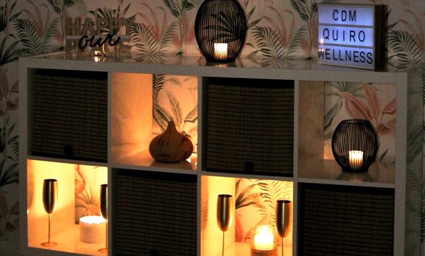 Image 4: Masaje relajante con infusión y bombones, opción a masaje craneofacial