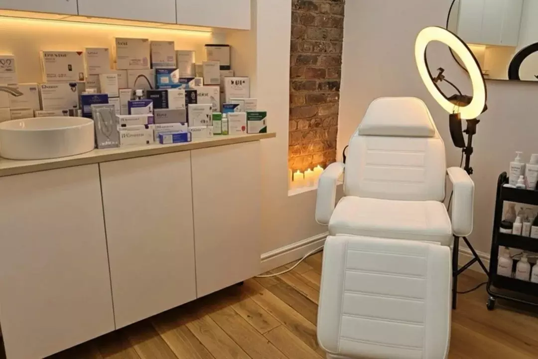 Enhance Your Look with 0.5ml or 1ml - Lip Filler at Glovia