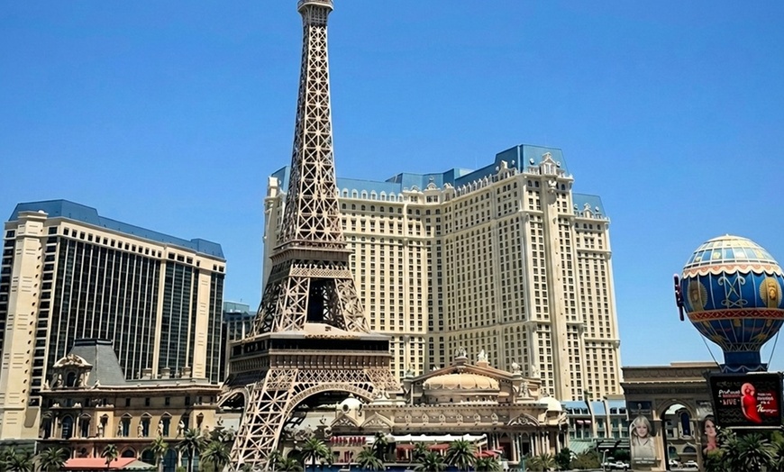 Image 2: Limo Bus Sightseeing Tour – Las Vegas Strip