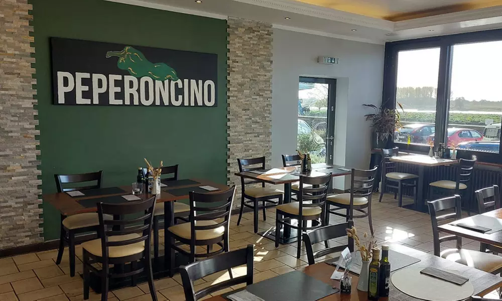 Je 1 Salat, Pizza- oder Pastagericht nach Wahl für 2 oder 4 Personen