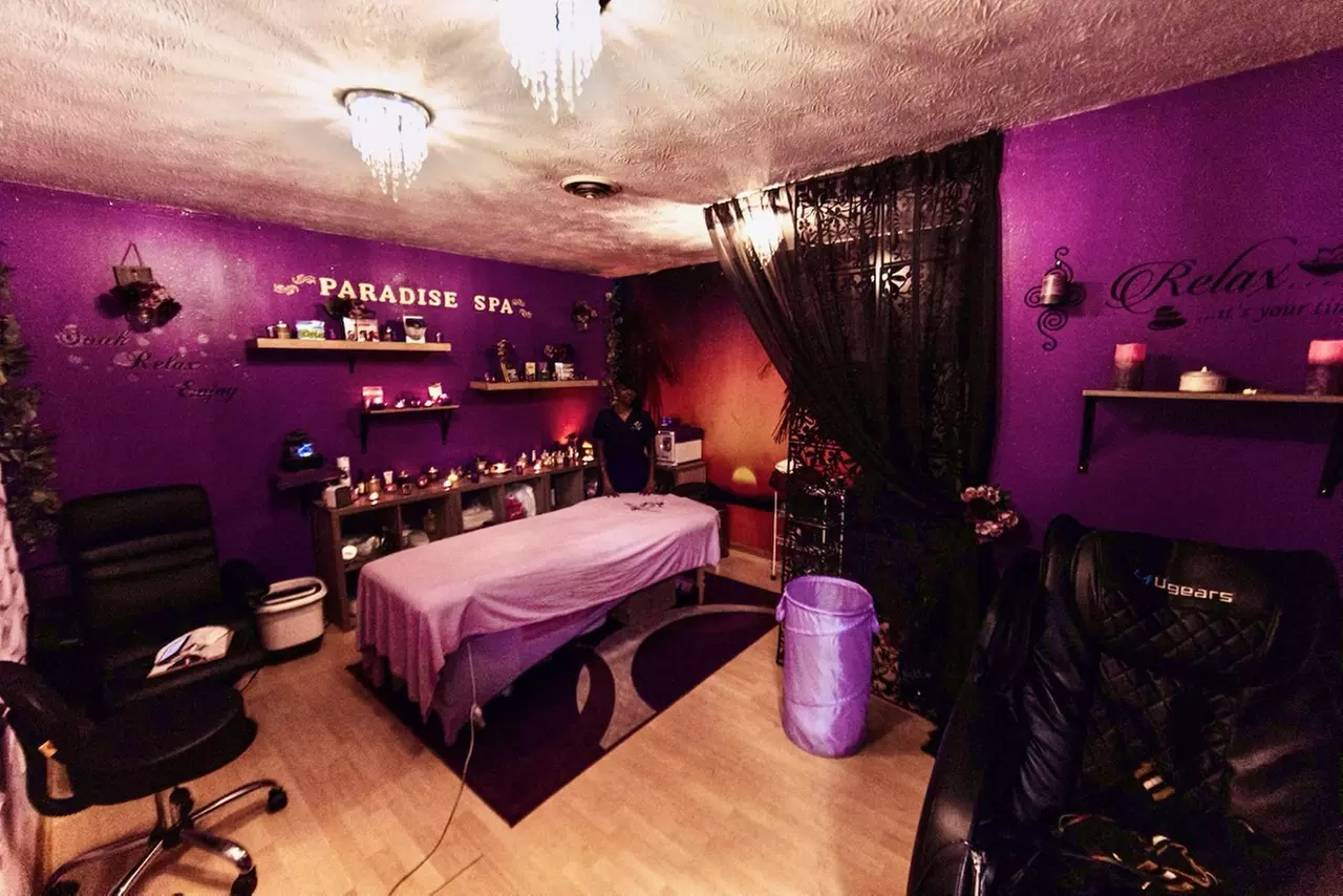 60 or 90-Minute Deep Tissue Massage or 60-Minute Couples Massage