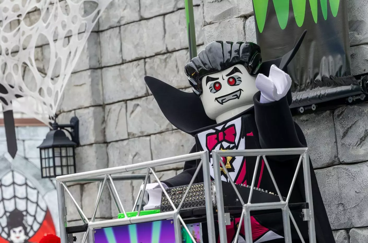 Fun and Affordable LEGOLAND Hotel in Florida!
