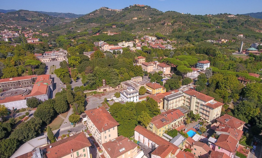 Image 20: Montecatini: camera doppia con colazione o mezza pensione