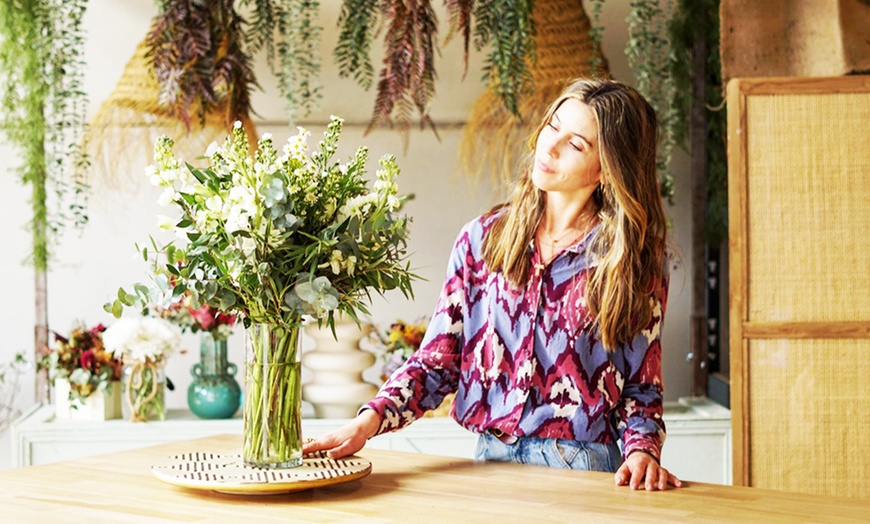 Image 3: Ramo de flores naturales en tamaño a elegir, con envío gratuito