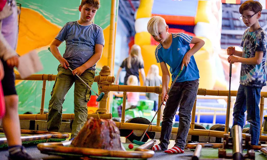 Spiel und Spaß im Tiki Kinderland: Tageskarte für 2 oder 4 Personen
