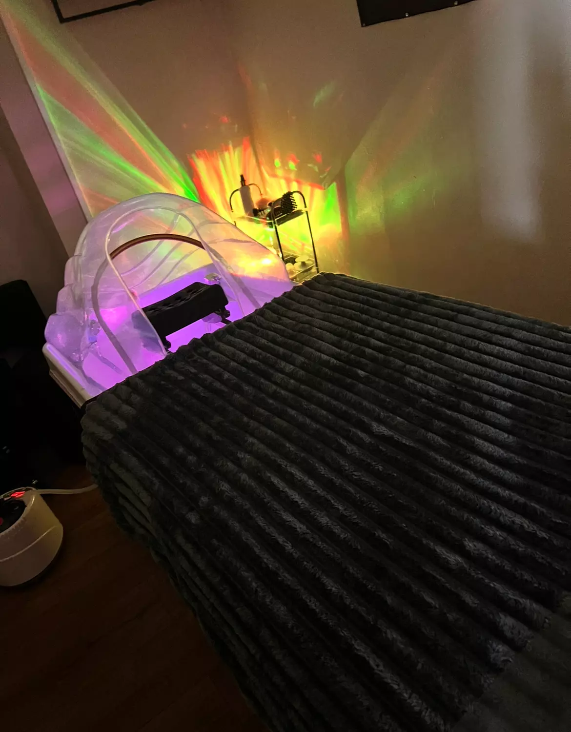 1 or 2 Sessions of 60 Min Japanese Head Spa + Tea for 1 or Couples