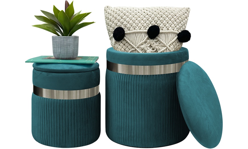 Image 14: Ensemble de deux poufs modernes en velours