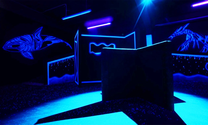 Image 6: Gaming Paket: Lasertag, Lightjumper + Pizza & Getränk für 1-8 Personen