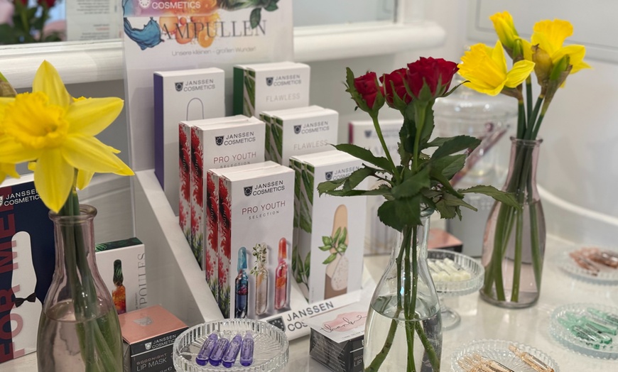 Image 8: Microblading, Ombre/Powder Brows oder Kombi-Brows inkl. Nachbehandlung