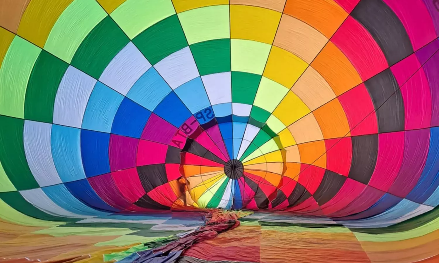 Godzinny lot balonem dla 1-2 osób z pamiątkowym certyfikatem