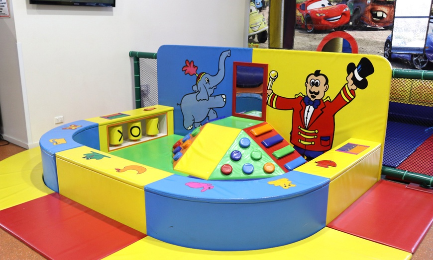 Image 3: Unlimited Play Experience w/ Optional Kids Meal for 1-3 Or Over 3 Yrs.