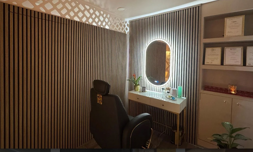 Image 5: 50-Min Full Body Relaxing, Back Neck, Shoulder, or Indian Head Massage