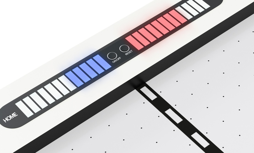 Image 13: Diverse modellen tafels met spellen