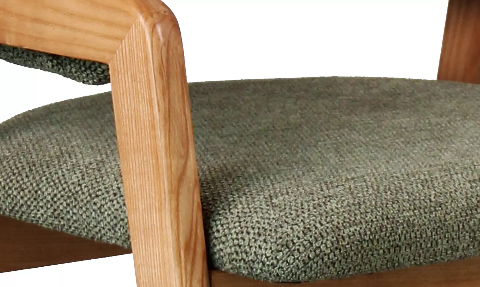 Sillas de comedor tapizadas con patas de madera Woolden, de Doosense