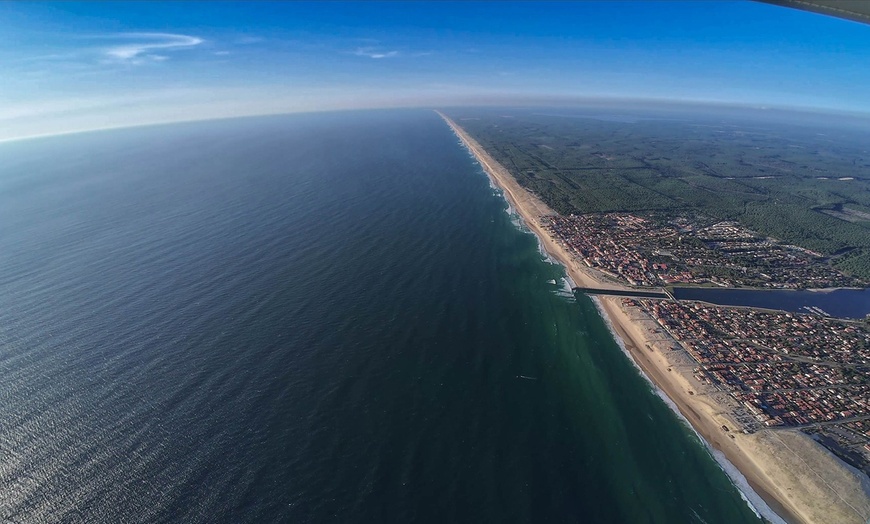 Image 7: Saut en parachute en tandem avec Skydive Mimizan
