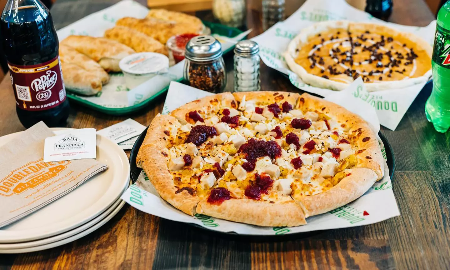 Virtual Golf Simulation & Pizza Party - DoubleDave’s Pizzaworks