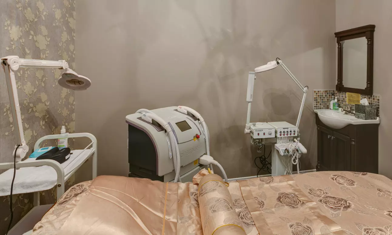 Up to 30% Off on  at Peony Beauty And Medical Spa Club - Second Medium