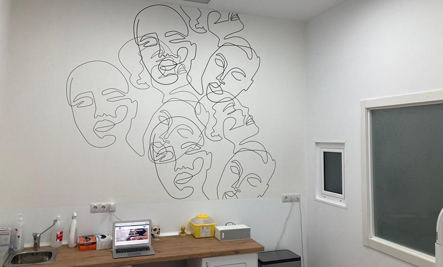 Image 7: Rejuvenecimiento facial con 4 u 8 hilos espiculados para 1 persona