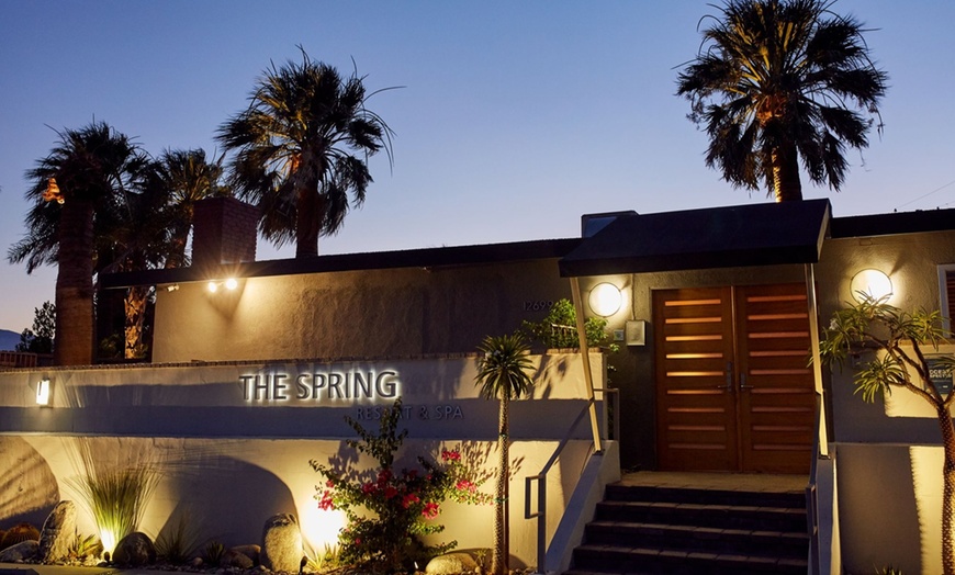Image 5: 50 or 80-minute Massage Packages @ Spring Resort and Day Spa