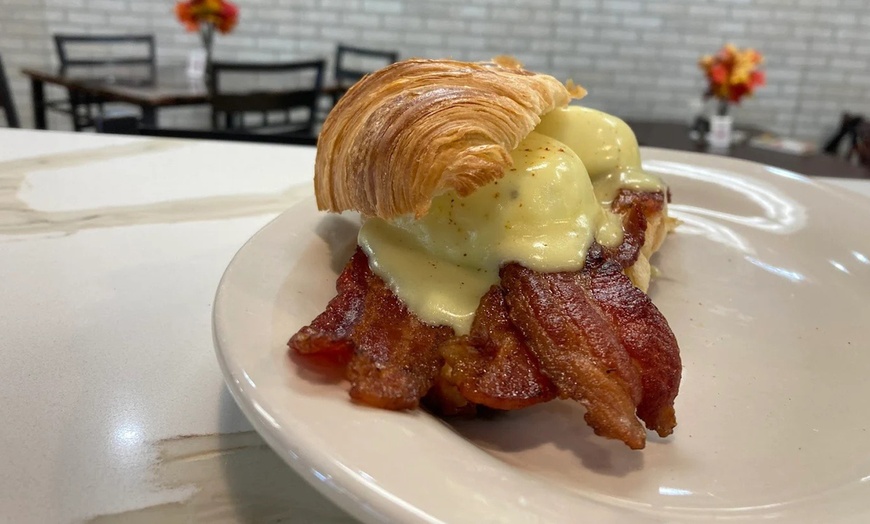 Image 4: Grab $10, $15, or $20 Toward Delicious Food & Drinks  