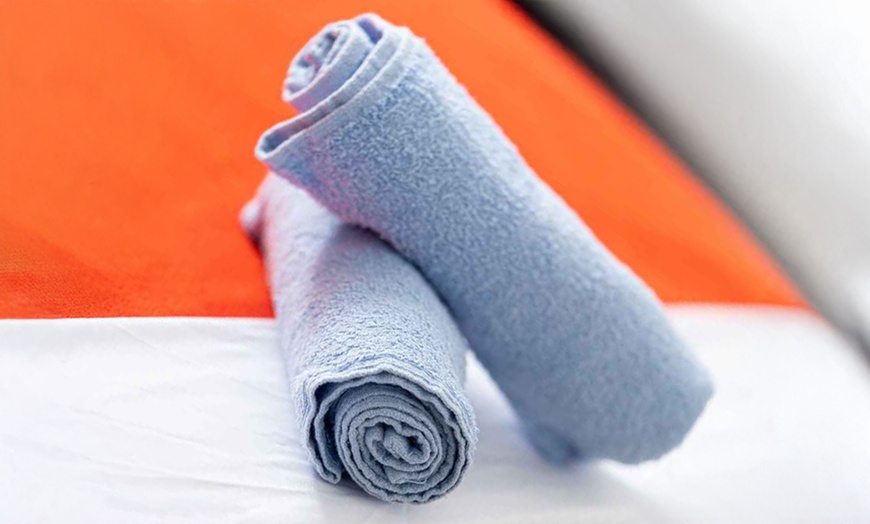 Image 2: 30–60 Min Foot, Cocoa Stone, Muscle Melt Massage or Massage Bundle