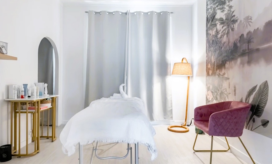 Image 2: Shampoing, coupe et brushing avec couleur et balayage en option