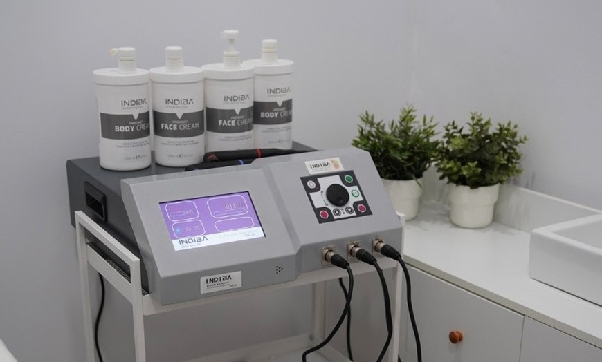 Image 3: 1, 2 o 4 sesiones de radiofrecuencia corporal Indiba en zona a elegir