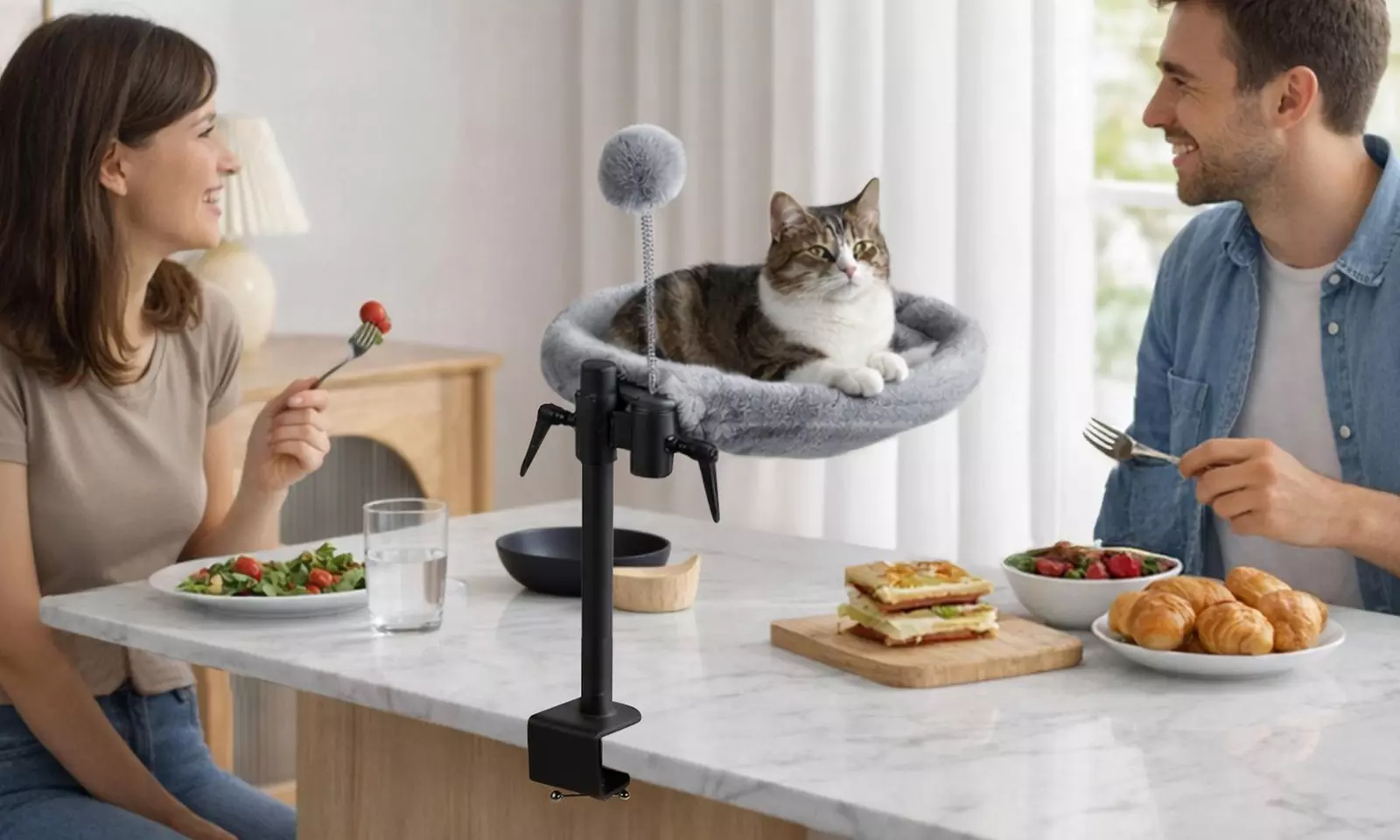Skylos 360-Degree Rotating Desk Cat Hammocks and Beds