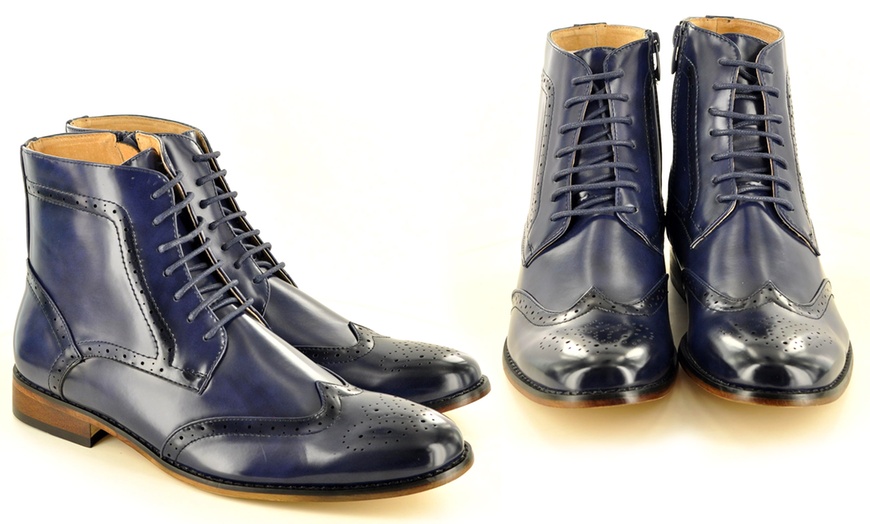 Image 8: Men's Round Toe Brogue Boots