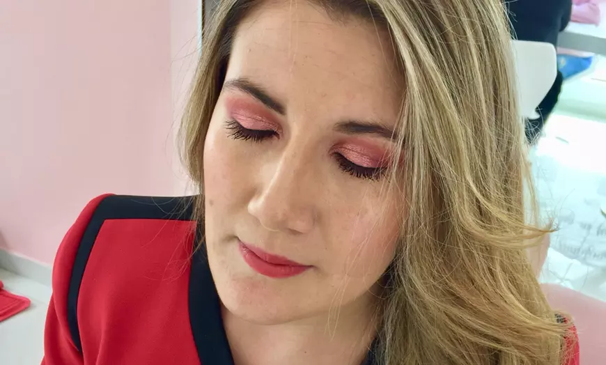 Image 11: Presume de piel ideal con 1 sesión de maquillaje especial para eventos
