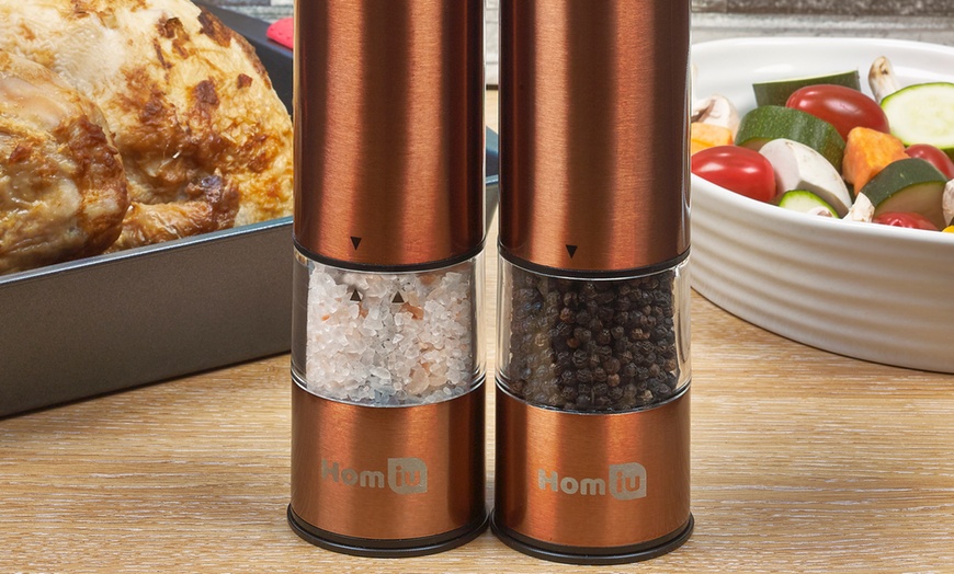 Image 7: Salt and Pepper Mills