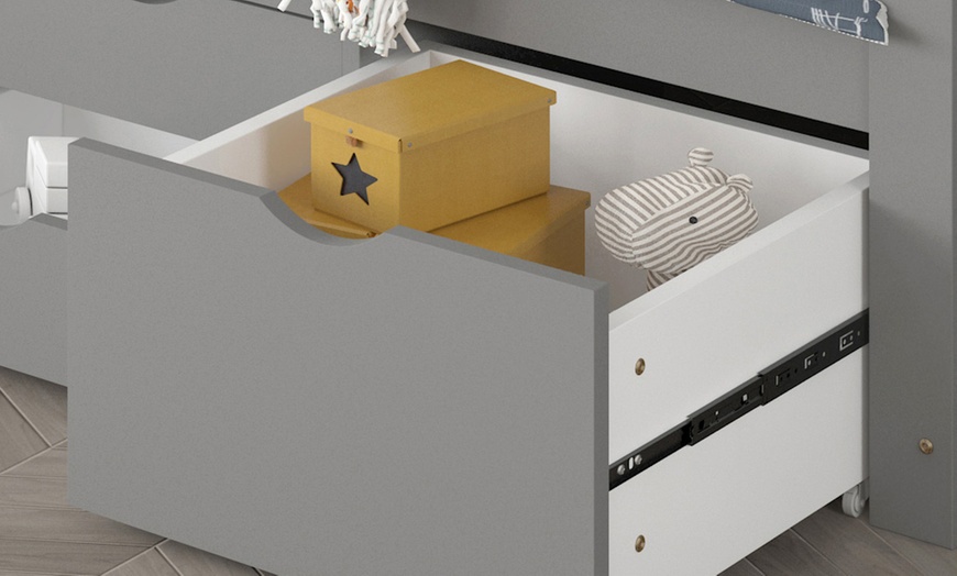 Image 7: Letto per bambini con cassetti e materasso Home Deluxe