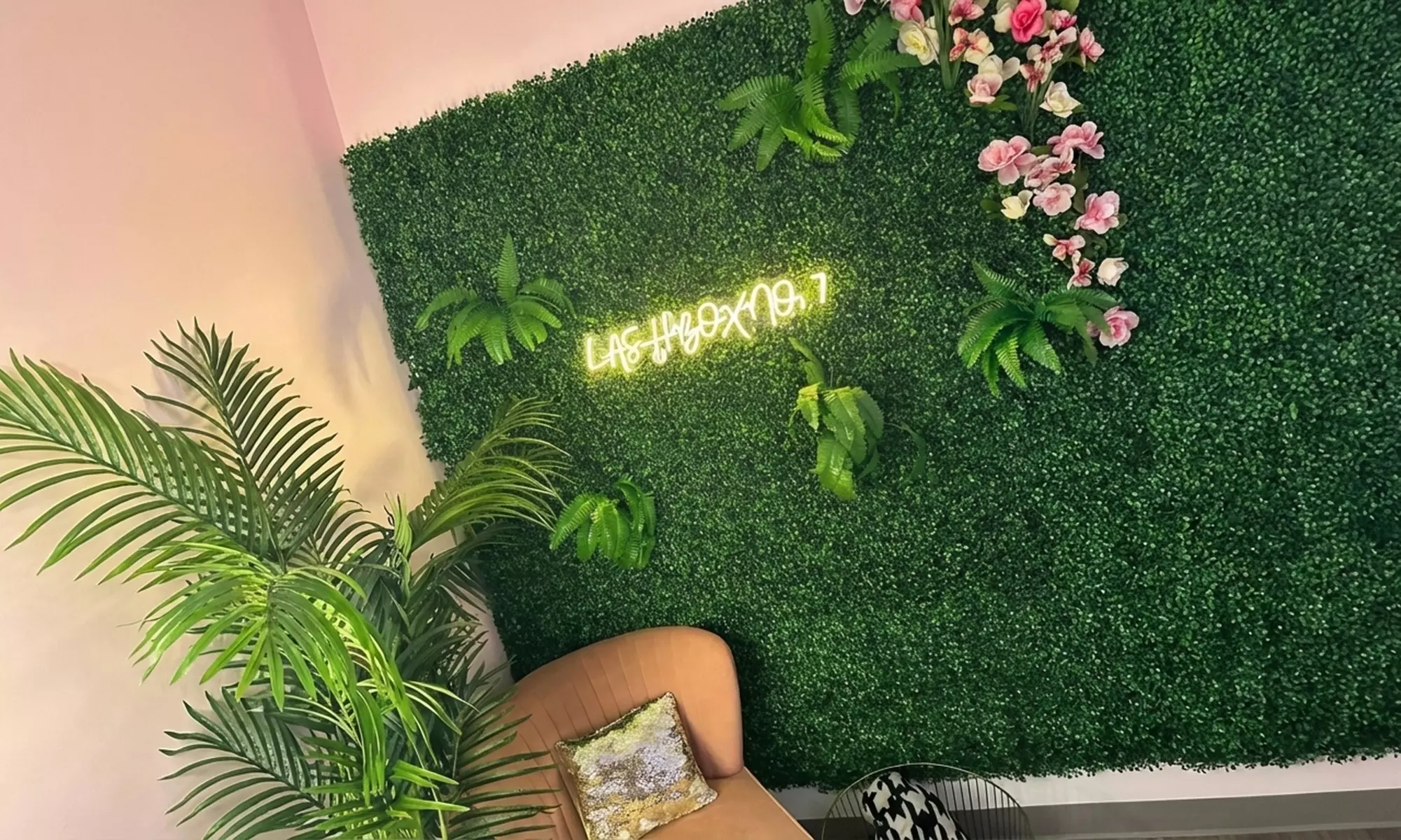 Classic, Hybrid, or Volume Lash Set with Optional Refills