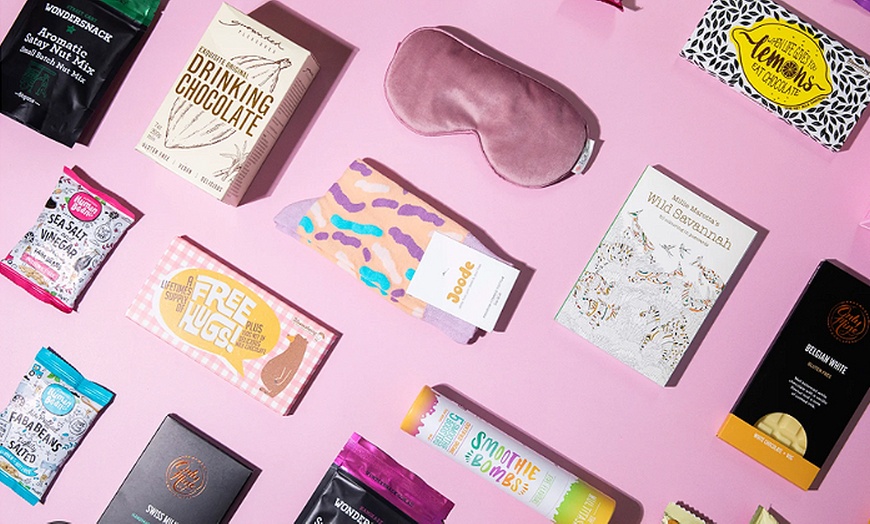 Image 2: Save Big: Spend $10 and Get 40% Off ANY Gift Hampers on Site