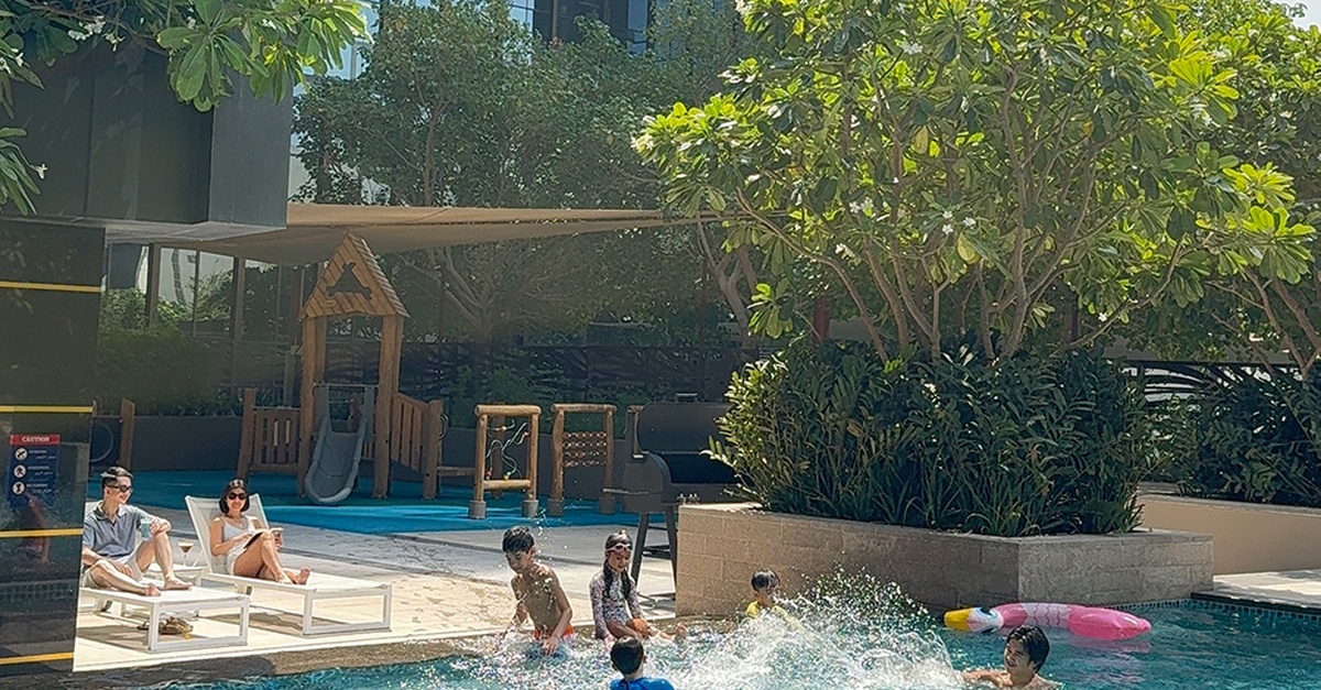 5* Saturday & Sunday Brunch W Beverages & Pool Access-child Or Adults 5* Saturday & Sunday Brunch W Beverages & Pool Access-child Or Adults