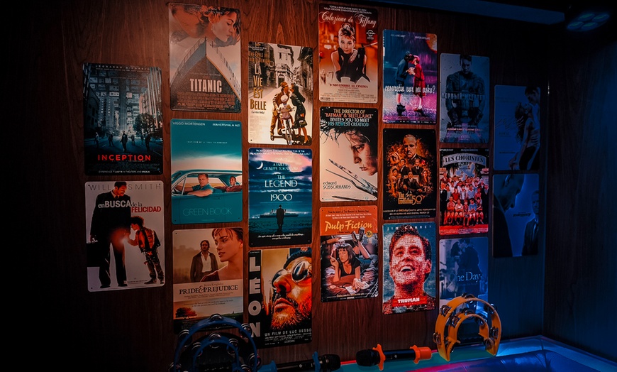 Image 1: Partybox Paket mit 3 Std. Karaoke und Prosecco für bis zu 14 Personen