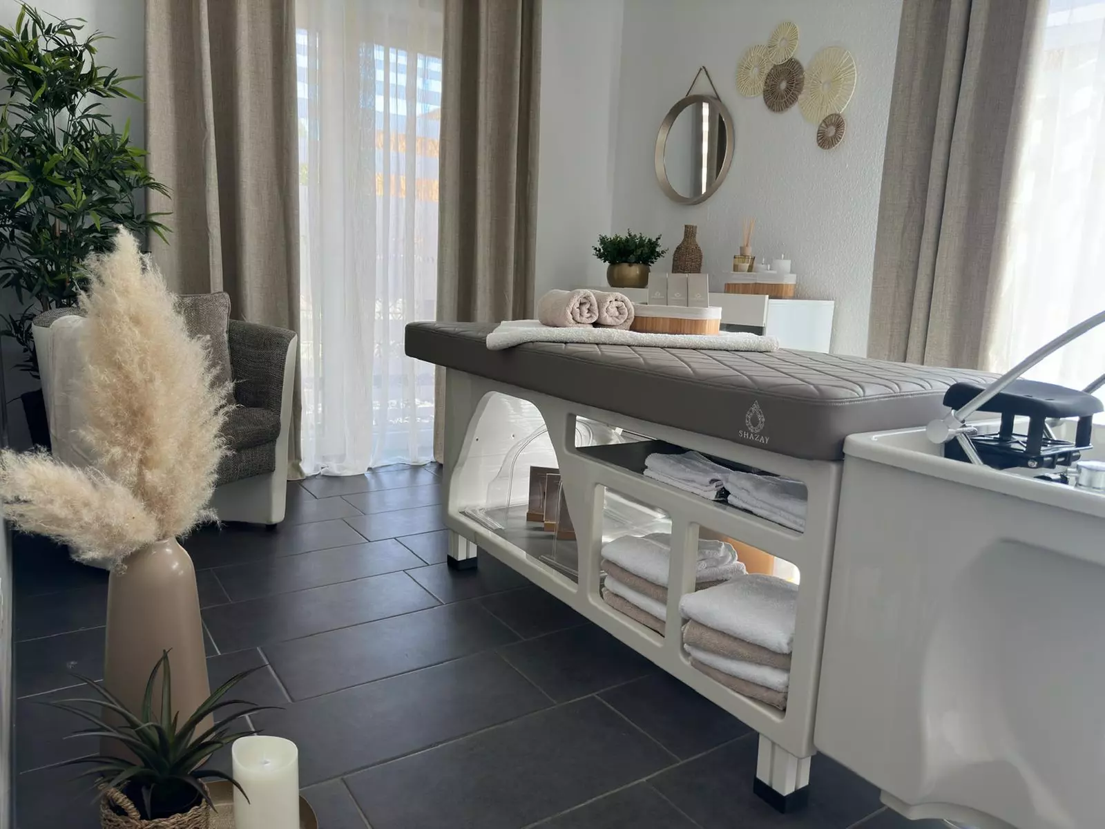 45 oder 90 Min. Head Spa inkl. Föhnen oder ohne/selbst Föhnen