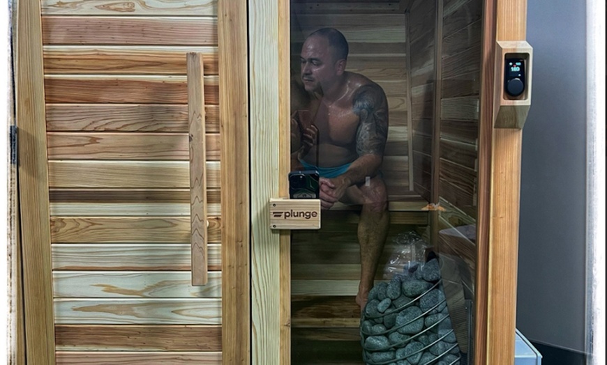 Image 8: 45-Minute Cold Plunge, Sauna and Red Light Therapy Sessions 