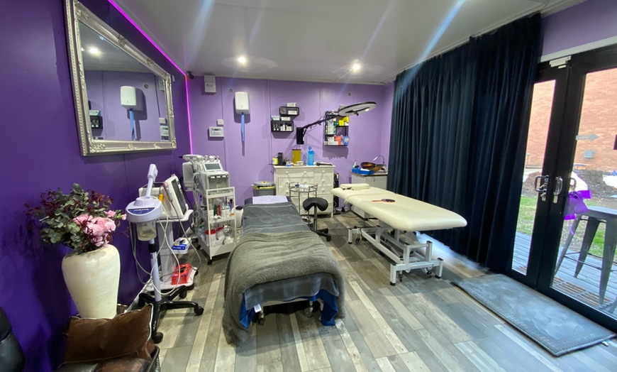 Image 4: Transform with PRP Hair Loss / Face Treatment
