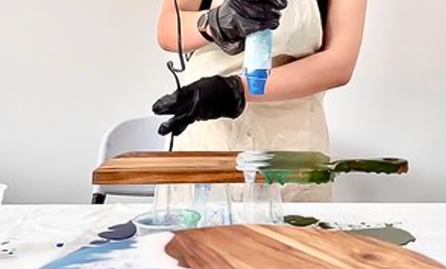 Image 4: Resin Cheeseboard Workshop for 2, 4, 8, 10 or 14 people (1.5 Hours)