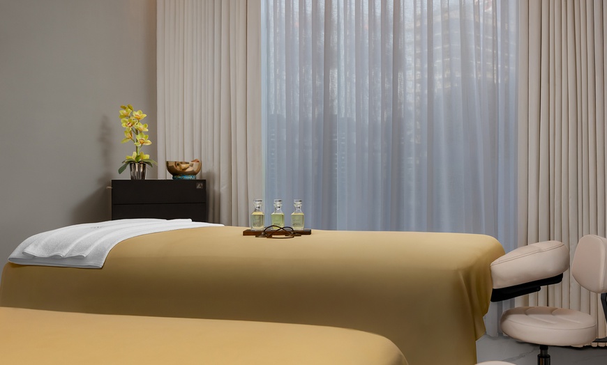 Image 5: 5* Luxurious Spa Retreat: Relax with 60 or 90-Minute Spa Treatments