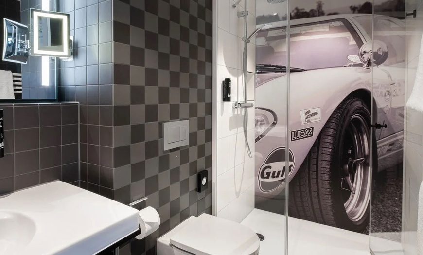 Image 11: Köln: 1-3 Nächte mit Frühstück & Michael Schumacher Collection